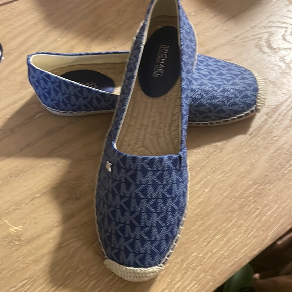 New no box Michael kors women shoes size 8 - Picture 2 of 11